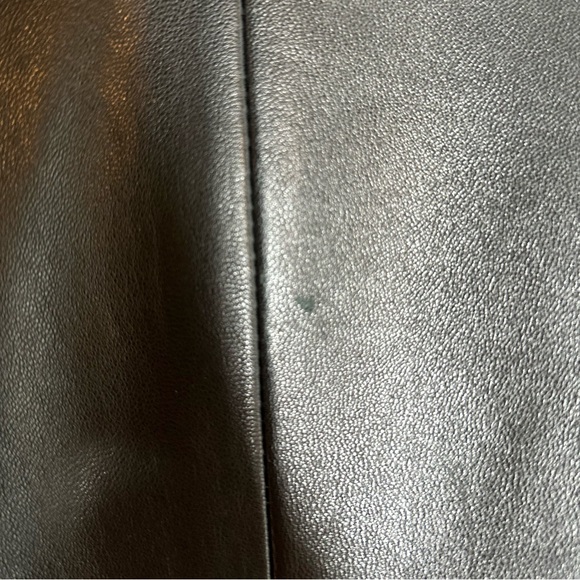 Danier Women’s Leather Jacket / Genuine Leather / Vintage Danier Leather - Picture 8 of 10